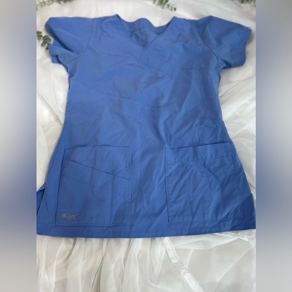 Grey's Anatomy Tops - Grey’s Anatomy Ceil Blue Muti-pocket Cross Stitch Scrub Top Size Small